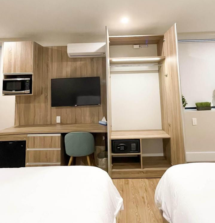 Hotel Booking Downtown Montreal