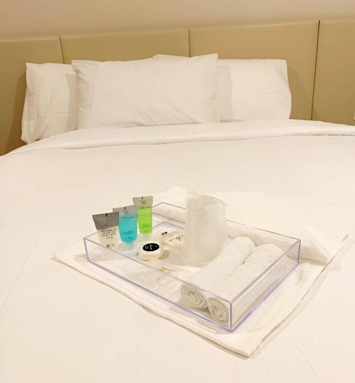 Rooms and Hotel Services Downtown Montreal